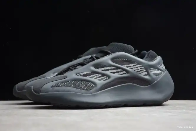 hype Yeezy 700 Adidas Black H67799 V3 Boost 0510